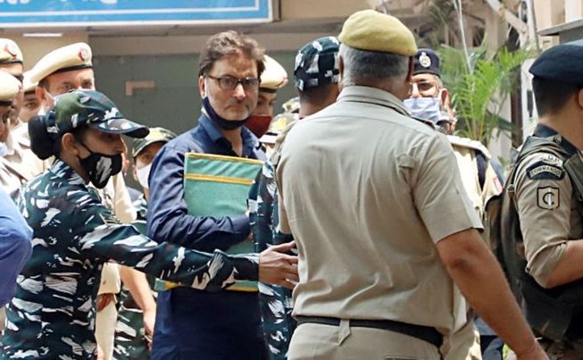 Eyewitness identifies Yasin Malik as main shooter in 1990 killing of 4 IAF personnel in Srinagar