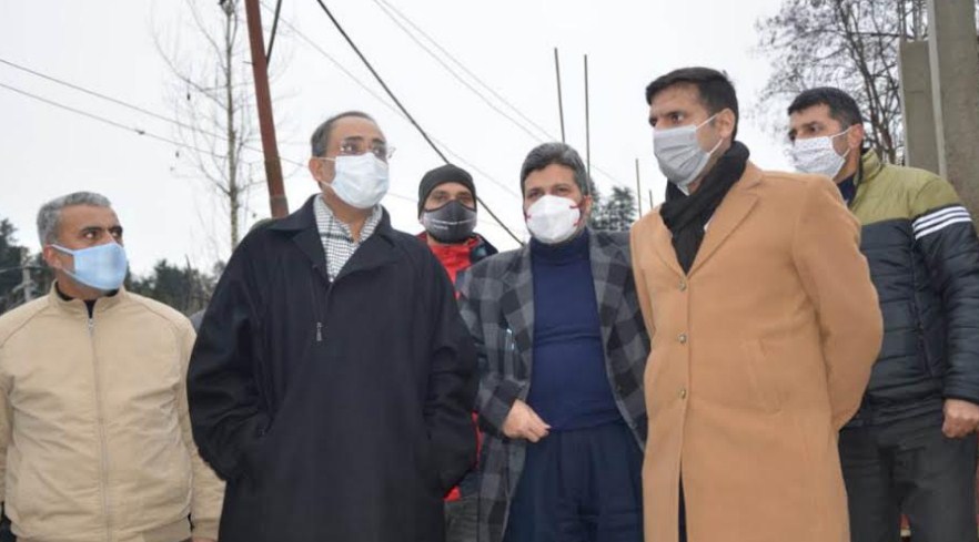 Rohit Kansal reviews power situation at Kupwara and Baramulla: takes important decisions