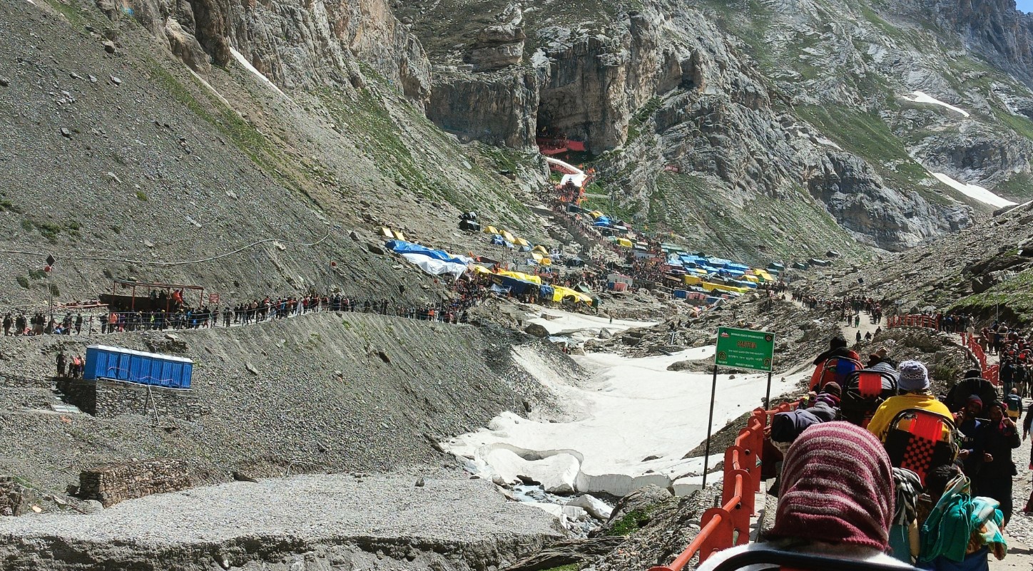 Over 3 lakh devotees perform Amarnath Yatra in 16 days