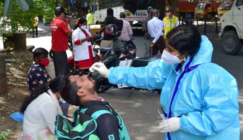 At 1.96 lakh, India's daily COVID case count falls below 2 lakh; 3,511 deaths reported