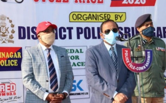 JK Police's 'Pedal for Peace' event promotes sports, community connect and youth engagement : Advisor Bhatnagar
