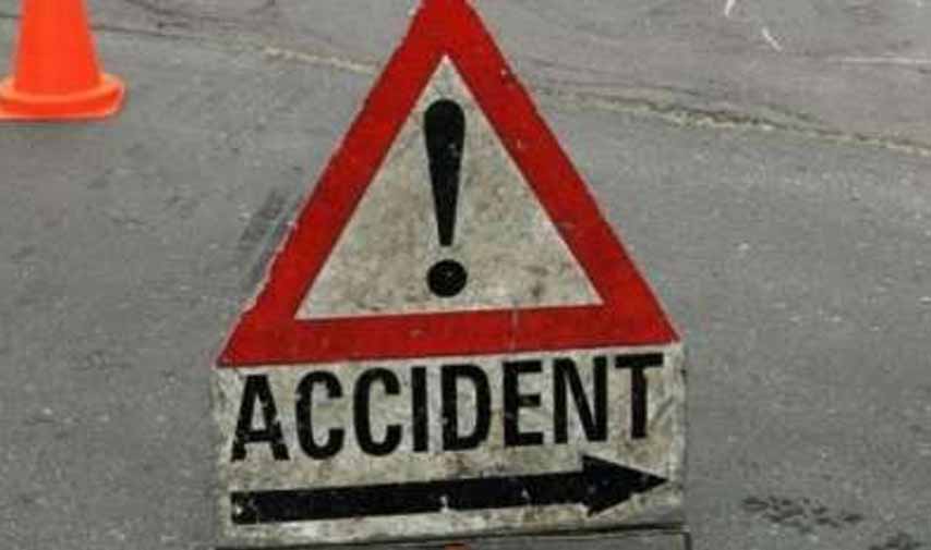 One killed, 2 Injured as Mini Bus turns turtle in Jammu Outskirts