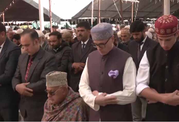 People offer mass Prayers, Exchange Greetings in Tamil Nadu, Kerala, Ladakh, J&K on Eid-Al-Fitr
