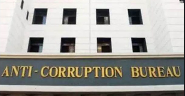 ACB traps and arrests Rajeev Mahajan,Principal Kendriya Vidyalaya,Doda for accepting bribe