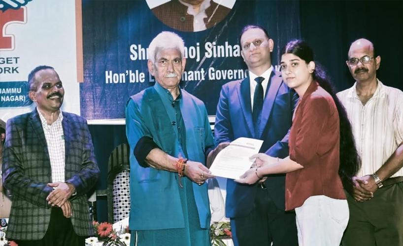 Lieutenant Governor addresses Cluster University Jammu’s Mega Job Fair-2025 at Jammu