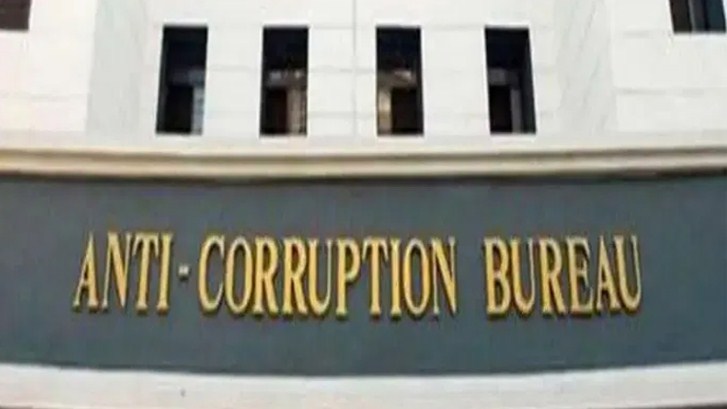 ACB traps and arrests Mohd. Rahid Malik, Junior Engineer of Rural Development Department