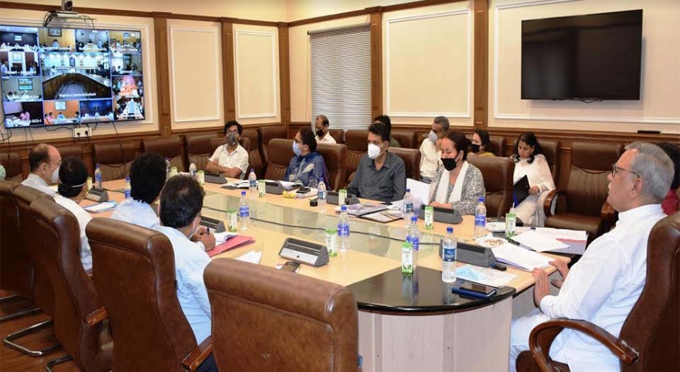 Advisor Khan reviews implementation of Social Welfare Schemes in J&K