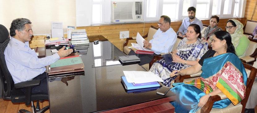 Advisor Ganai reviews Mid Day Meal scheme to provide better nutrition 