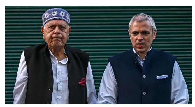 Farooq Abdullah stopped from leaving home to offer prayers at shrine, alleges National Conference