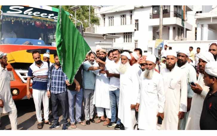 Group of 14 Pilgrims leave for Hajj from Udhampur