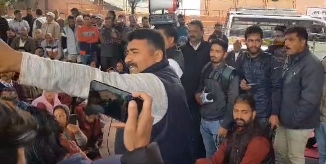 Dozens detained at panchayat members'' rally in Jammu
