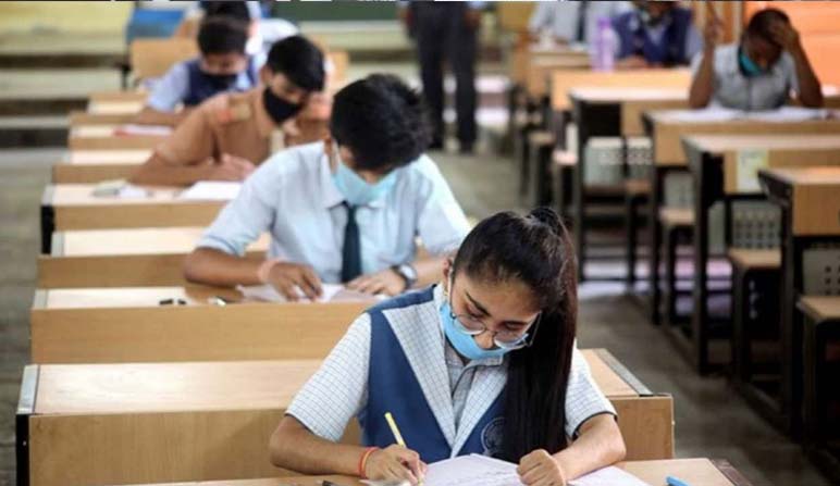 No examination without vaccination