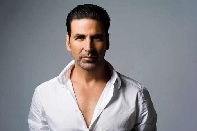 Akshay Kumar admits to having Canadian Citizenship, says he works and pays taxes in India