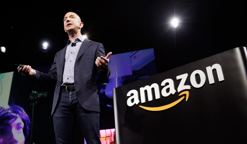 Amazon founder Jeff Bezos Promises 10 Lakh Jobs and 7000 crore investment In India Amid Friction With Government