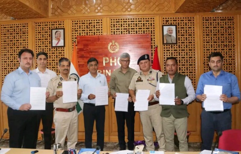 J&K DGP releases Urdu Compendium on Three New Criminal Laws