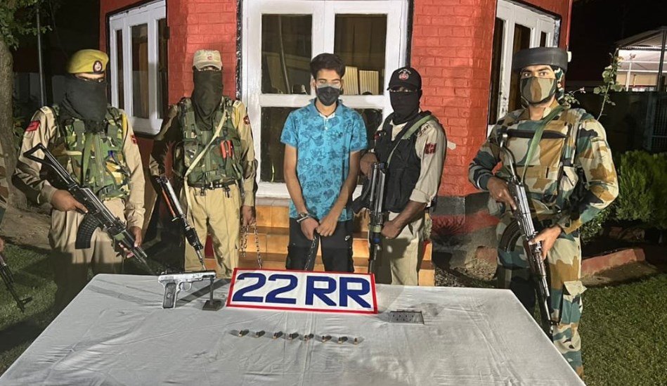 J-K Police arrests one hybrid LeT terrorist from Sopore; arms, ammunition recovered