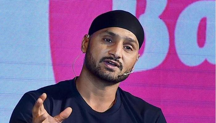 Harbhajan Singh trolls Pakistan, others after Chandrayaan-2 launch