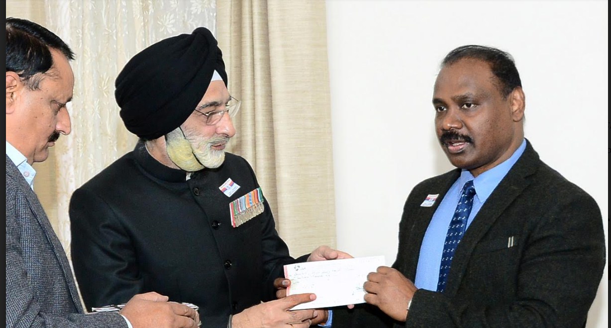 Lt. Governor pays homage to gallant officers of Armed Forces
