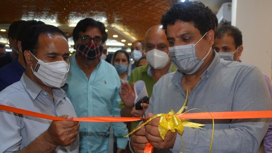 Sarmad Hafeez inaugurates video conference facility at Directorate of Tourism Kashmir