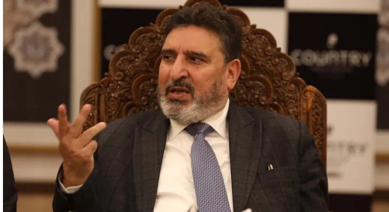 Altaf Bukhari meets PM Modi, raises statehood, 4G restoration issues