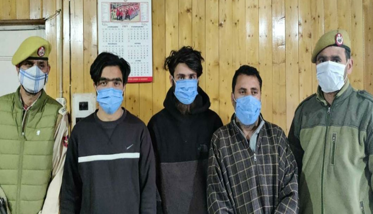 Budgam police arrests 03 LeT terrorist associates; Incriminating material recovered