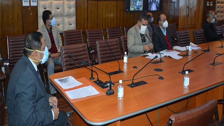 All efforts being made to implement Jal Jeevan mission on time in J&K: Advisor Bhatnagar
