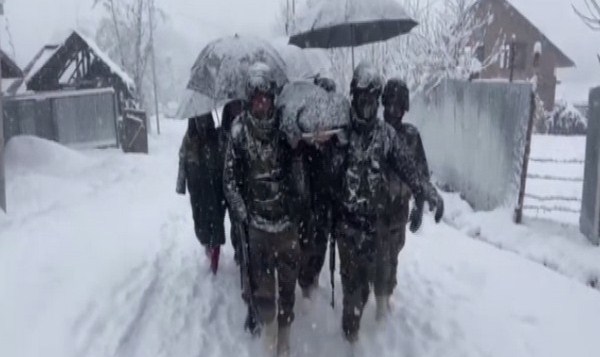 Army Helps Woman, Her Newborn Reach Home In J-K's Snow-Laden Kupwara
