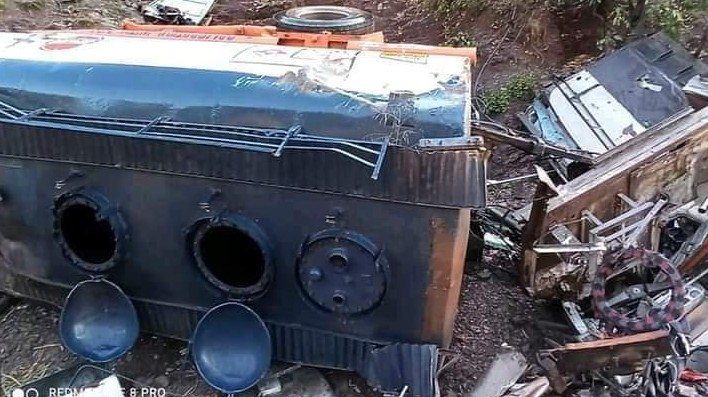 2 dead, 2 injured as tanker fells into gorge at Judda Reasi