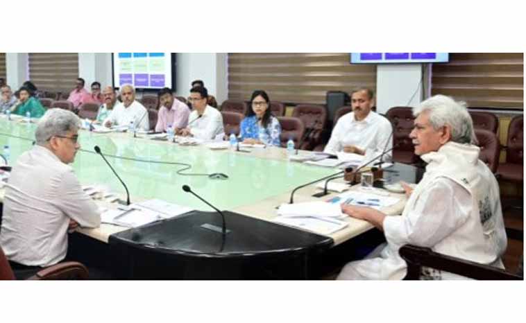 LG Manoj Sinha reviews progress of HUDD's projects