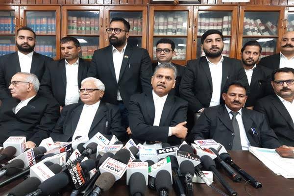 Jammu BAR Association likely to go on strike against Government decision to transfer Land Registry powers 