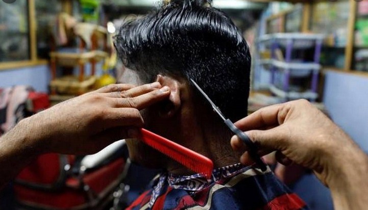 Lockdown extended in Bhaderwah by three days after two barbers tests COVID-19 positive