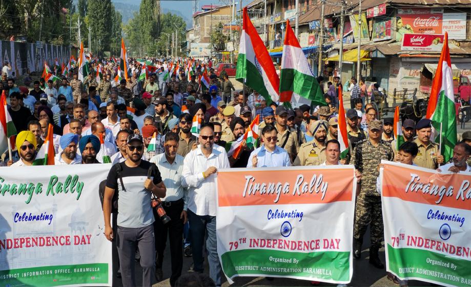 Baramulla resonates with Patriotic Fervour with Grand Tiranga Rallies