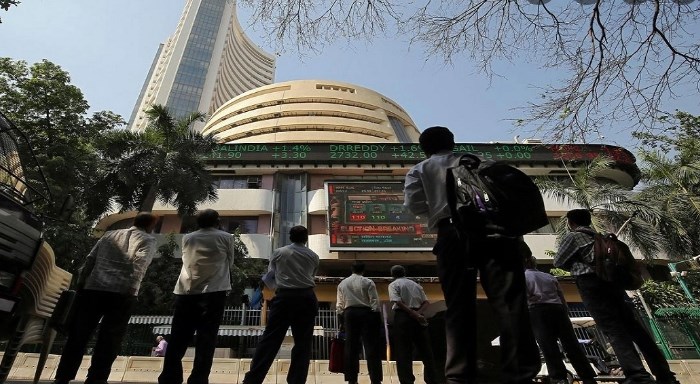 Indian stocks rise sharply defying US Fed rate hike worries