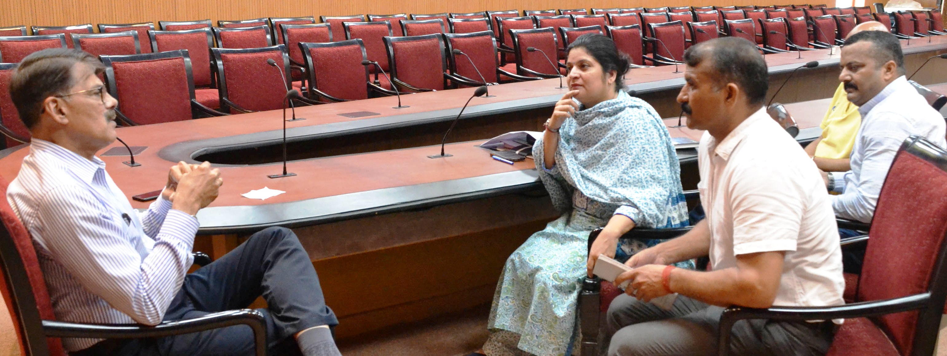 Advisor Kumar calls for beautification of Jammu city