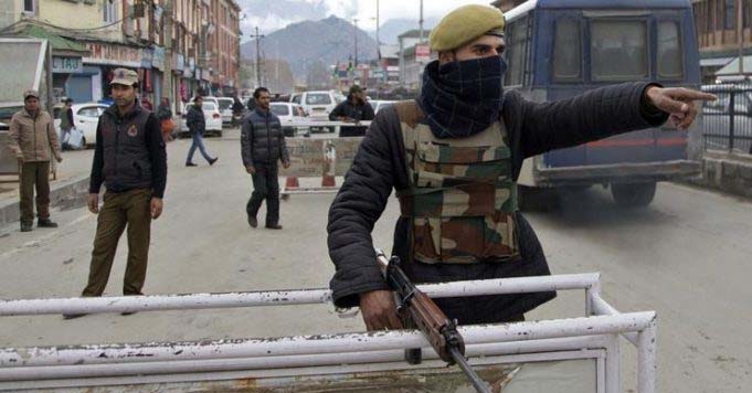 Security beefed up in Srinagar as Darbar Move offices reopen