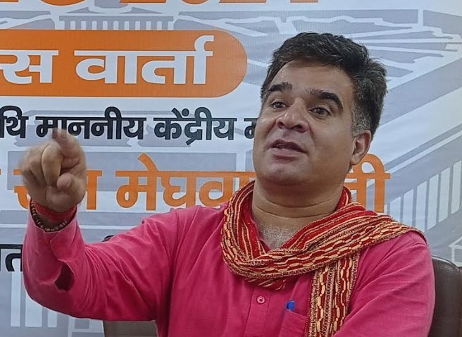 Congress, NC did criminal injustice with J&K residents: Ravinder Raina