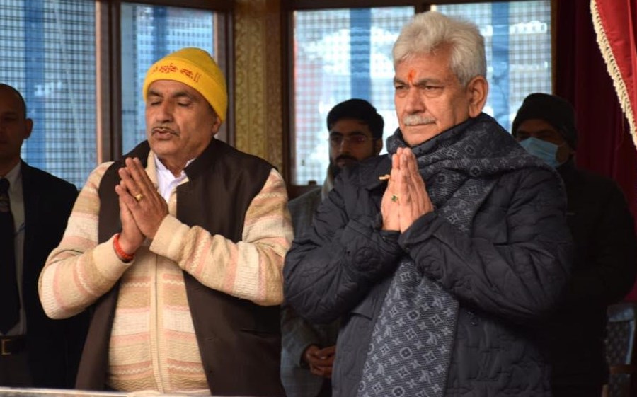 Lt Governor pays obeisance at Mata Zeashta Devi Temple Srinagar