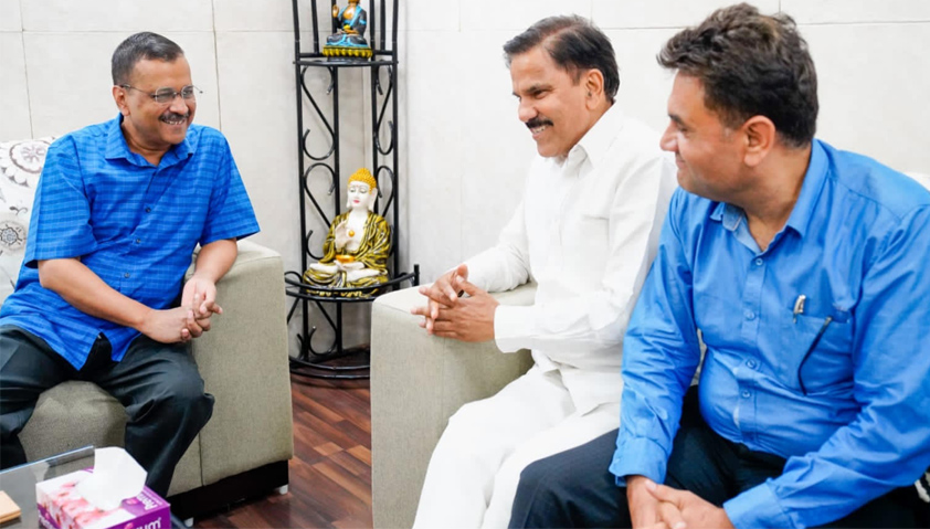 Harsh Dev holds meet with Kejriwal, discusses J&K issues