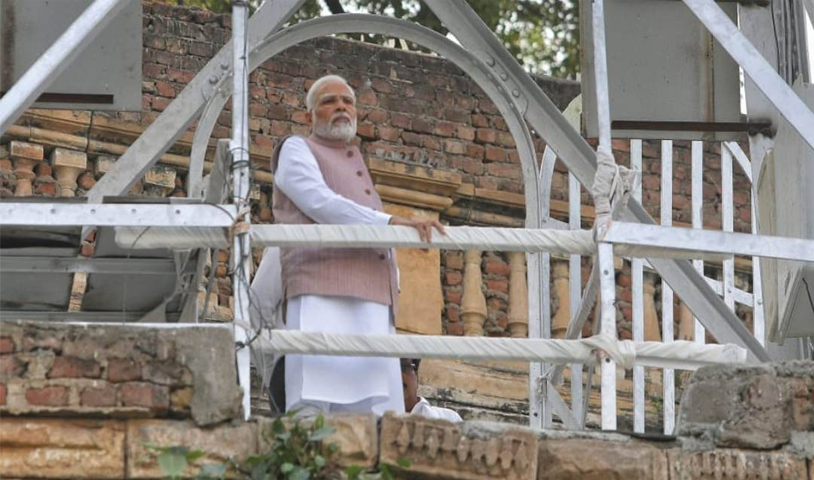 PM Modi visits Gujarat bridge collapse site where 135 died, meets injured at Morbi hospital