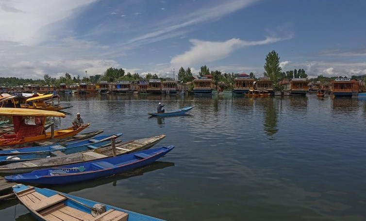 Cloudy weather with possibility of light rain forecast as night temp rises in J&K