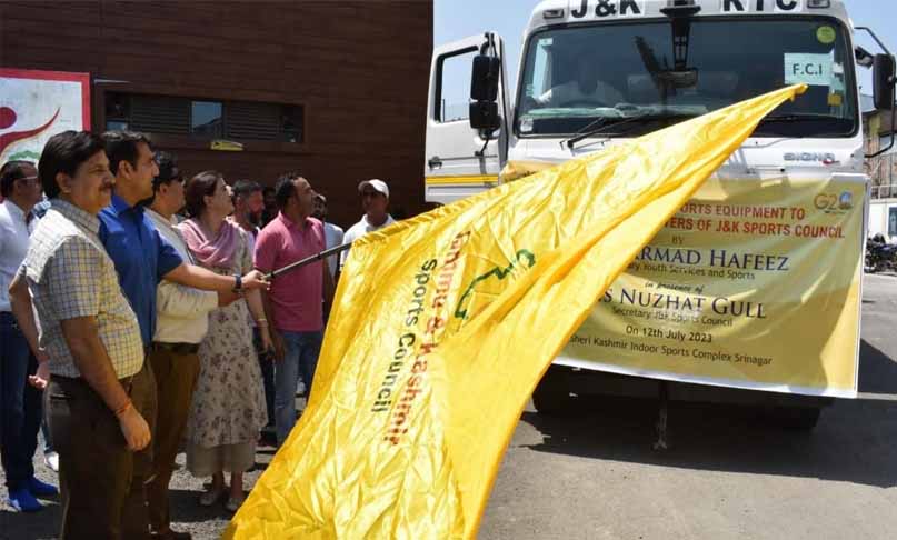 Secretary YSS flags off vehicles with sports equipment to district units, training centres of J&K Sports Council