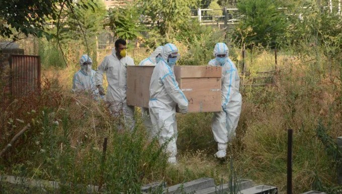 2 young women among 14 more die of covid-19, J&K toll 1418