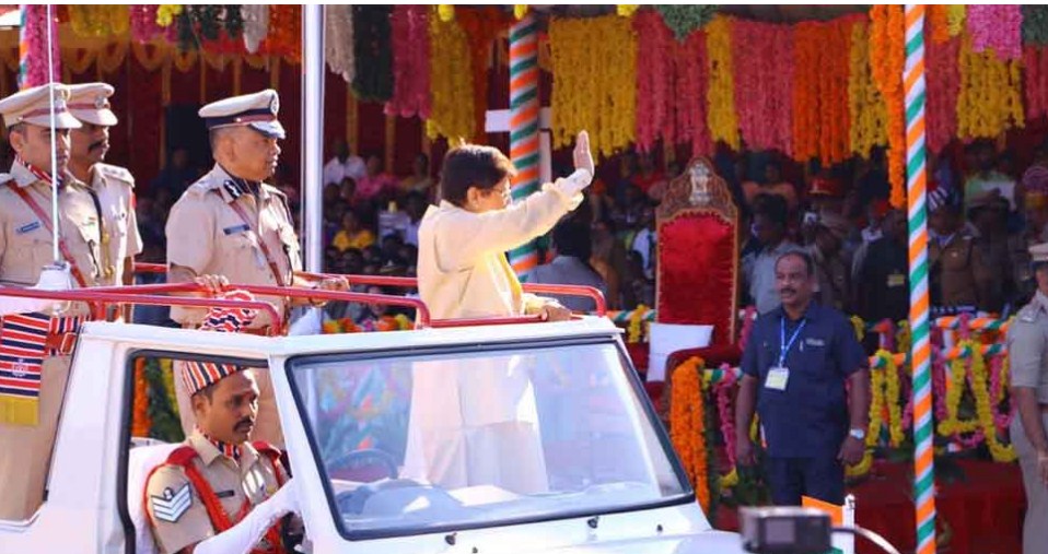 Kiran Bedi unfurls tricolour at R-day celebration in Puducherry