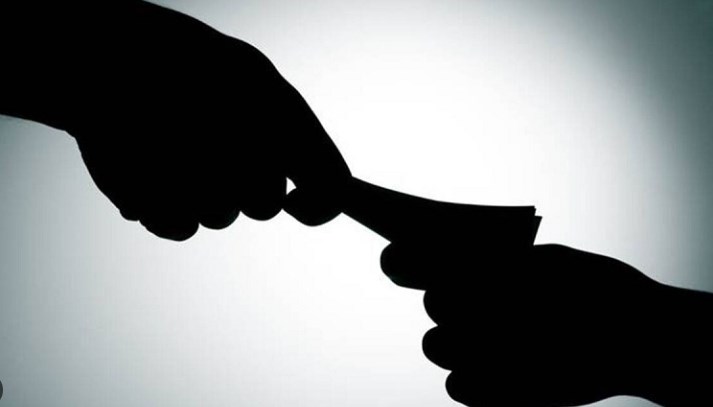 ACB arrests patwari along with his agent for accepting bribe in Jammu