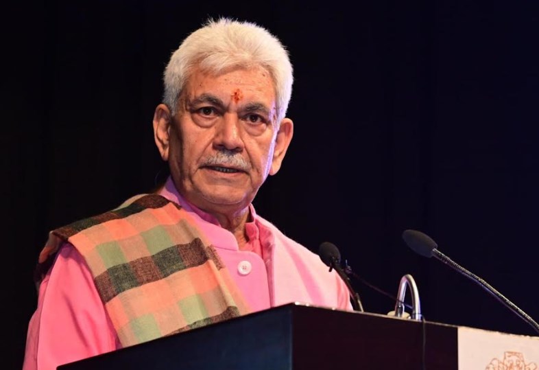 Education should help the students to develop the consciousness full of courage and it should be future-oriented: LG Sinha