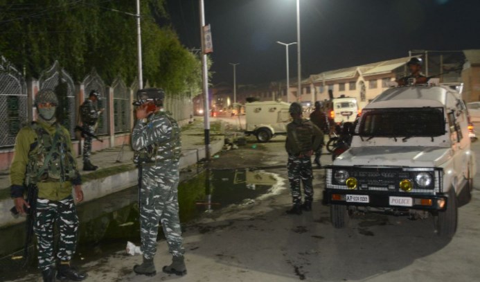 2 non-locals shot and injured in Pulwama