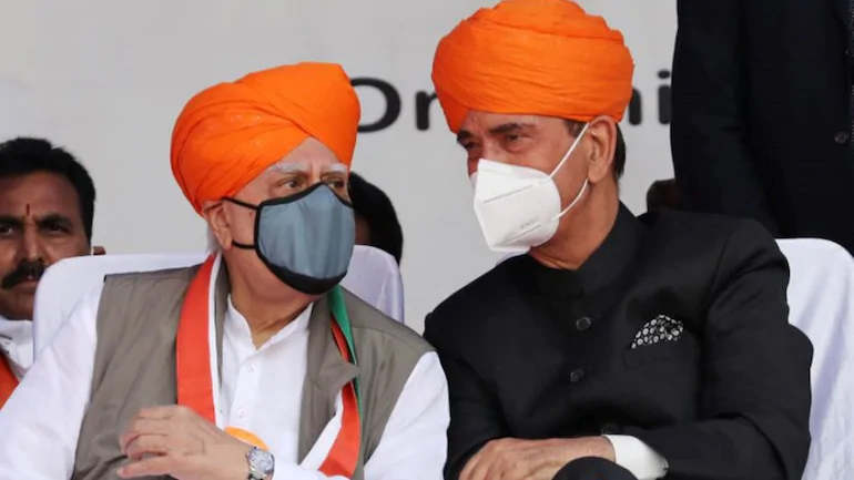 Congress's Ghulam Nabi Azad praises PM Modi, calls him a grounded person