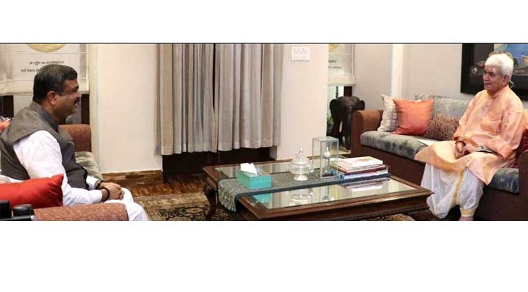 Lt Governor meets Union Education Minister