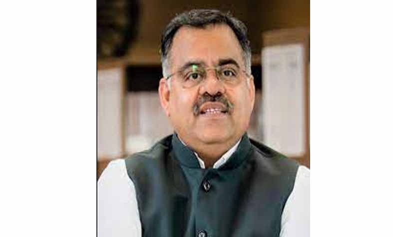 Abdullahs, Congress act like Pakistan spokespersons: Chugh
