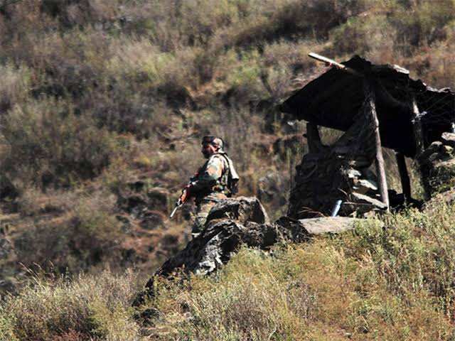 Pakistan violates ceasefire in Uri, 2 Civilians injured 